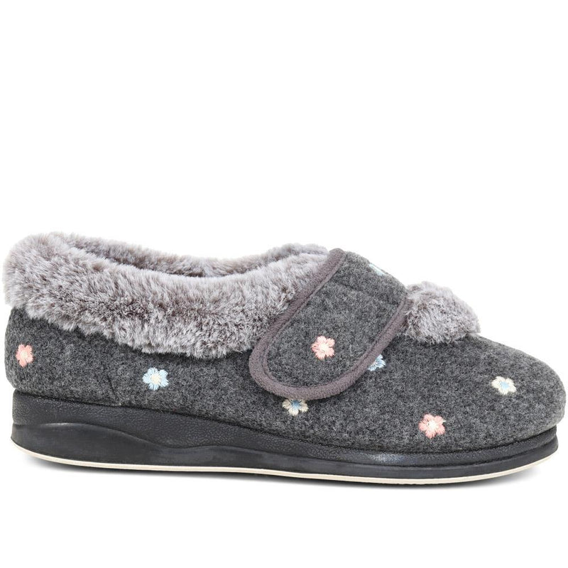 Extra Wide Fit Faux Fur Flower Slippers - LISBET / 324 143